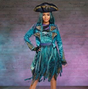 Disney store Uma Defendants costume size 6